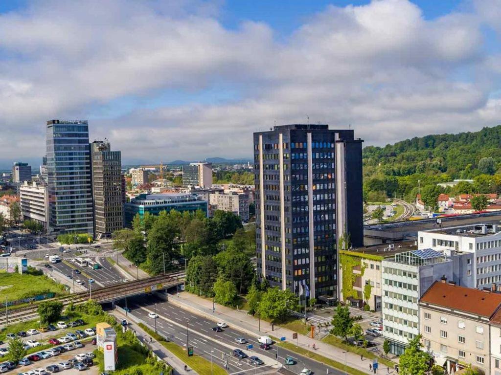 Delo 2.0. Apartment Ljubljana Bagian luar foto
